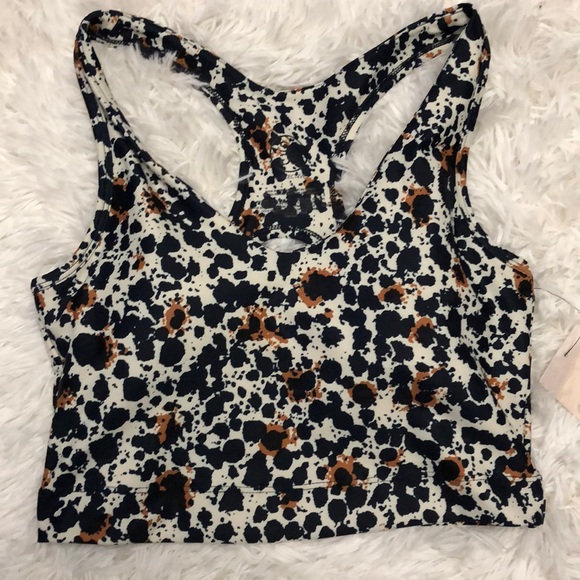 SAGE Collective Workout Set - Picture 4 of 6